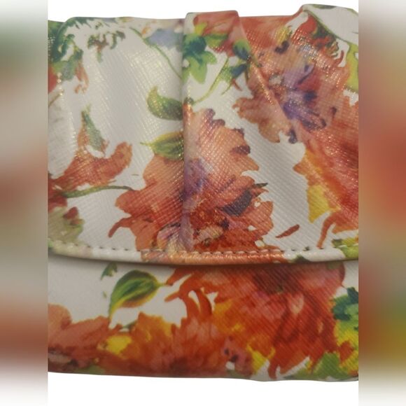 APT 9 Clutch Wallet Floral Pleated Snap Front Closure - Picture 2 of 12